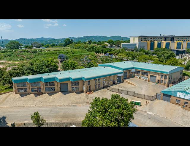 1,751M² WAREHOUSE FOR SALE IN WEST ACRES EXT 1